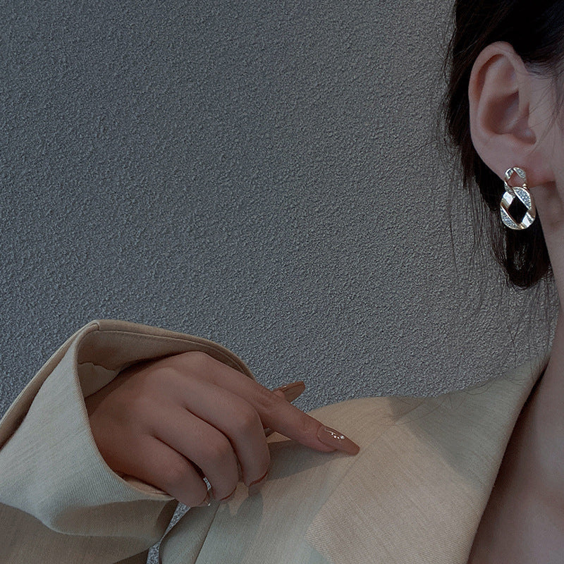 Retro Minority Design Sense Simple Personality Diamond Micro-inlaid Female Ear Rings null