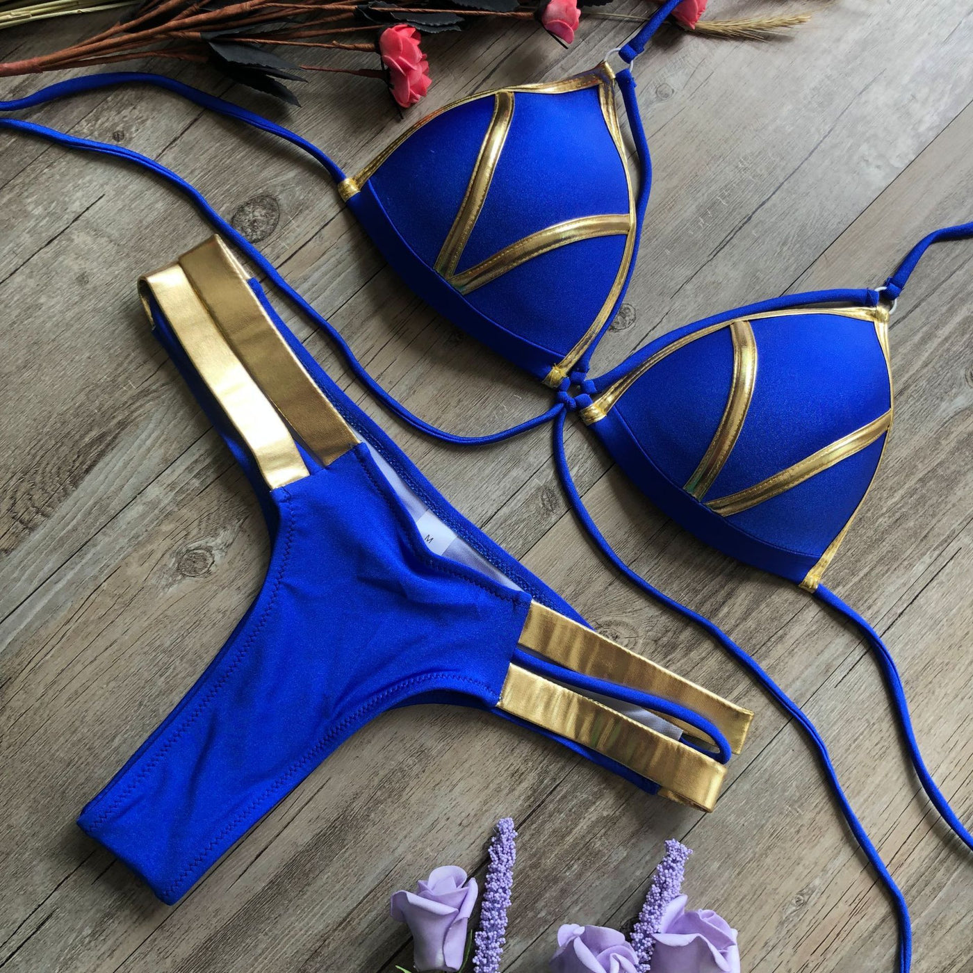 Bronzing bikini null