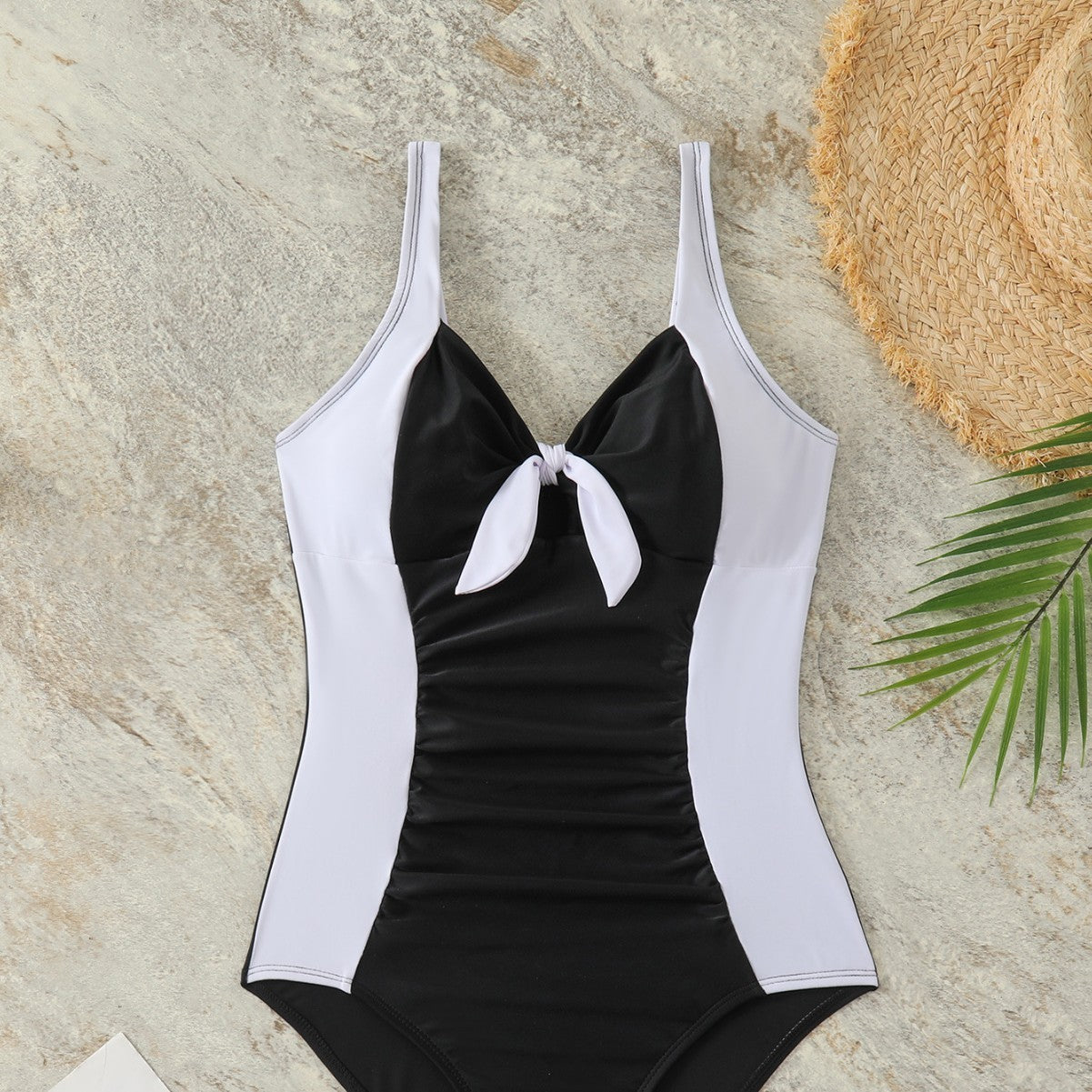 Classic Black And White Contrast Color Fit Swimsuit null