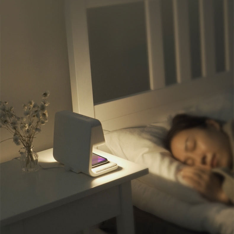 Creative 3 In 1 Bedside Lamp Wireless Charging LCD Screen Alarm Clock  Wireless Phone Charger null