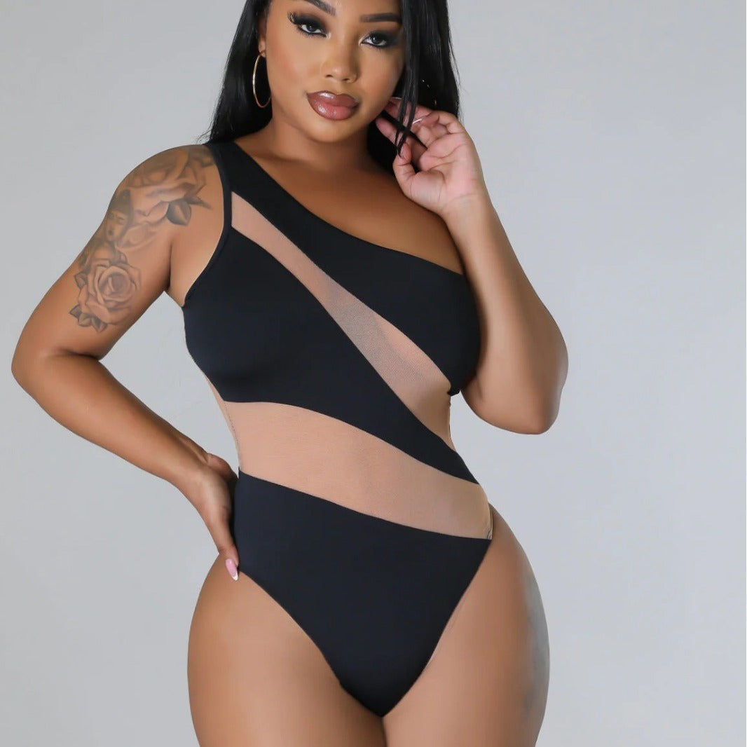 Female Color Blocked Single Shoulder Mesh One-piece Swimsuit null
