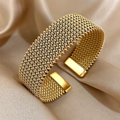 Women's Wire Embossed Titanium Steel Bracelet null