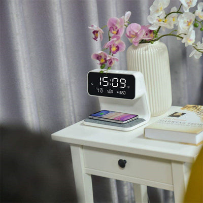 Creative 3 In 1 Bedside Lamp Wireless Charging LCD Screen Alarm Clock  Wireless Phone Charger null