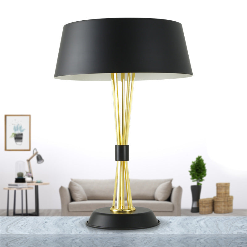 Iron Creative Luxury And Fashion Table Lamps null